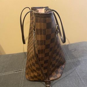 Louis Vuitton Neverfull MM Rose Ballerina